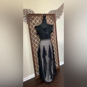 Black Flutter Sleeve Shirt 1XL & Hopeless Romantic Skirt